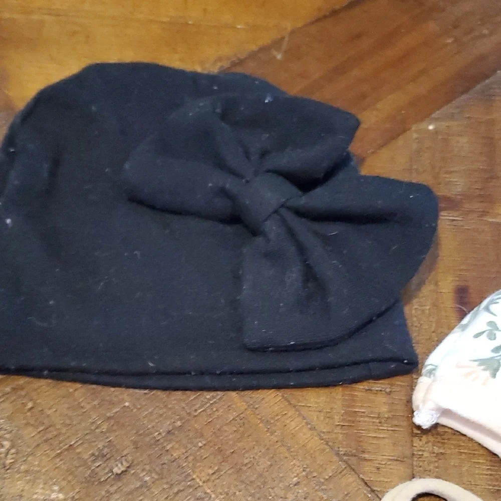 🐻 Charming Kids Bow and Hat Set